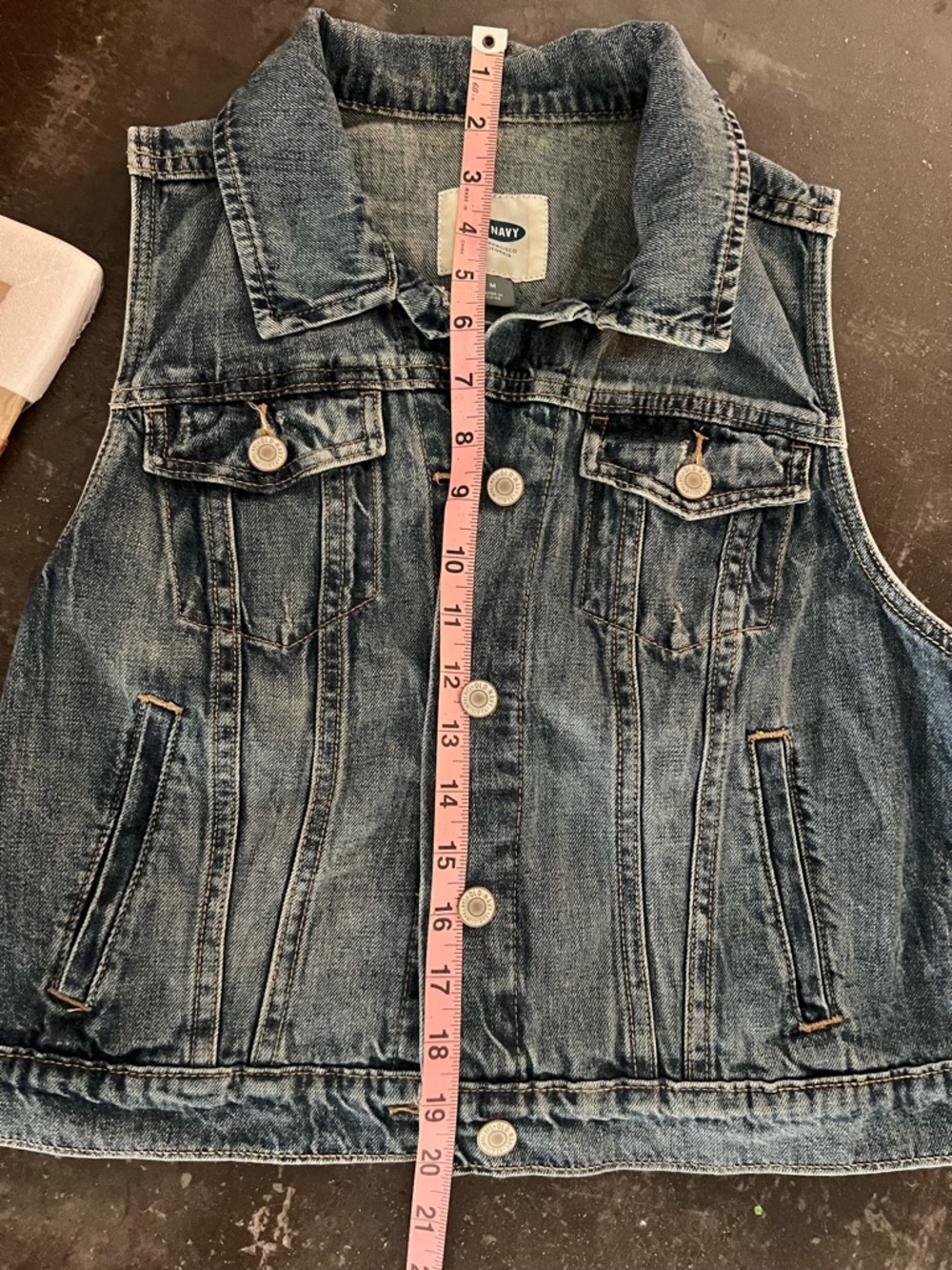 Old Navy Women’s Classic Blue Denim cropped Vest - Picture 5 of 6